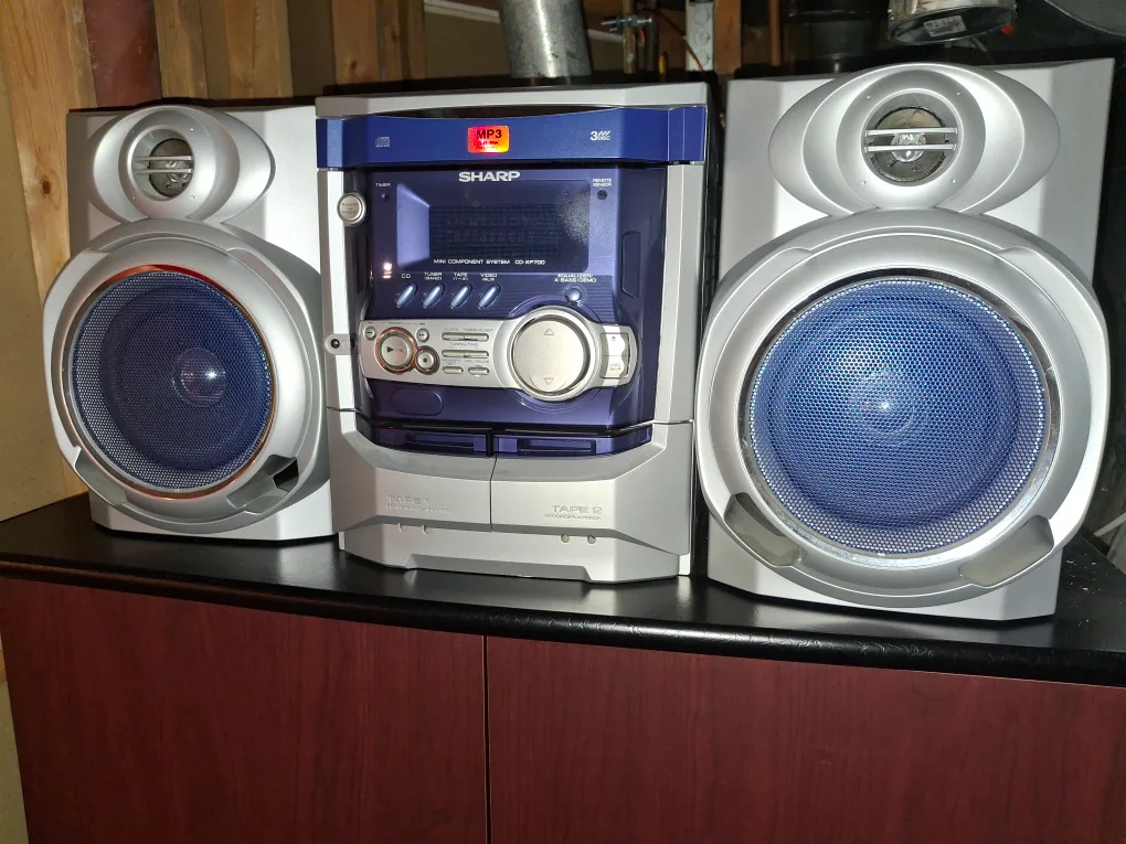 Sharp CD-XP700 Mini Component Stereo System thumbnail