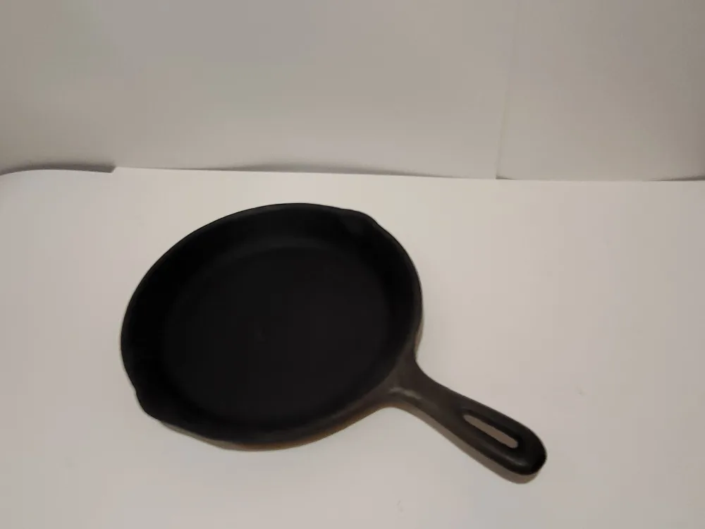 Cast Iron Skillet - 10 Inch thumbnail