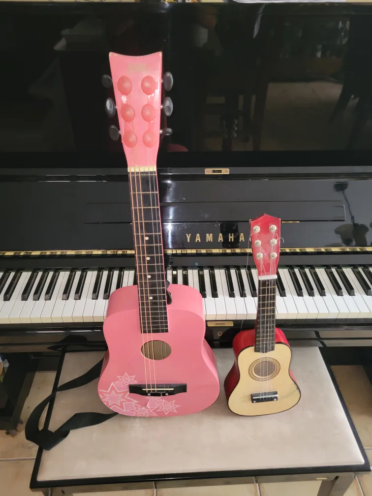 Kids acoustic guitars thumbnail