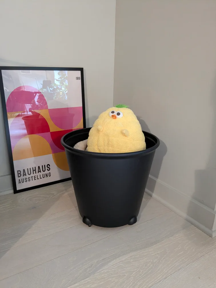 Self-Watering IKEA Plant Pot with Wheels (NEW) image indicator(4)