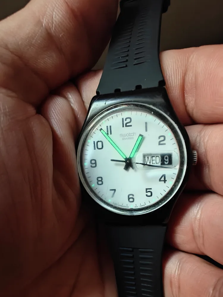 Swatch White Dial Unisex Watch thumbnail