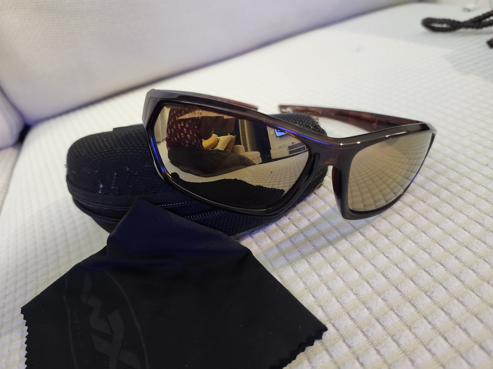 Wiley X Sunglasses with Case - photo 4