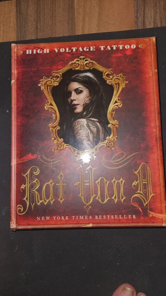 Kat Von D - High Voltage Tattoo Book thumbnail