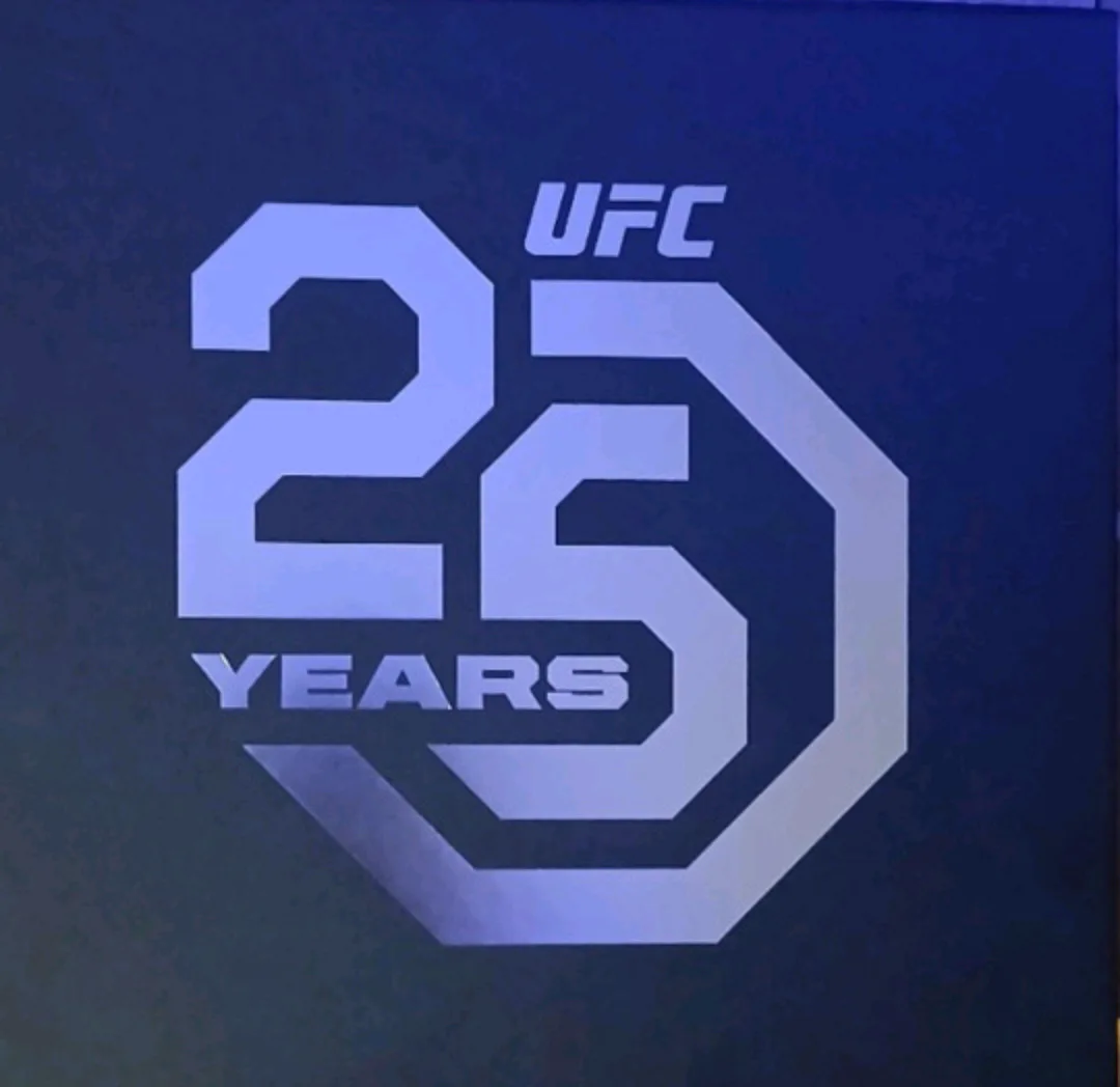 NEW! RARE UFC 25 YEAR SILVER ANNIVERSARY PROMO PACKAGE thumbnail