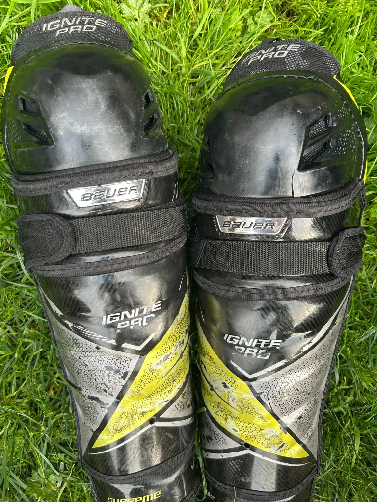 Bauer Ignite Pro Shin Guards - Size 14" thumbnail