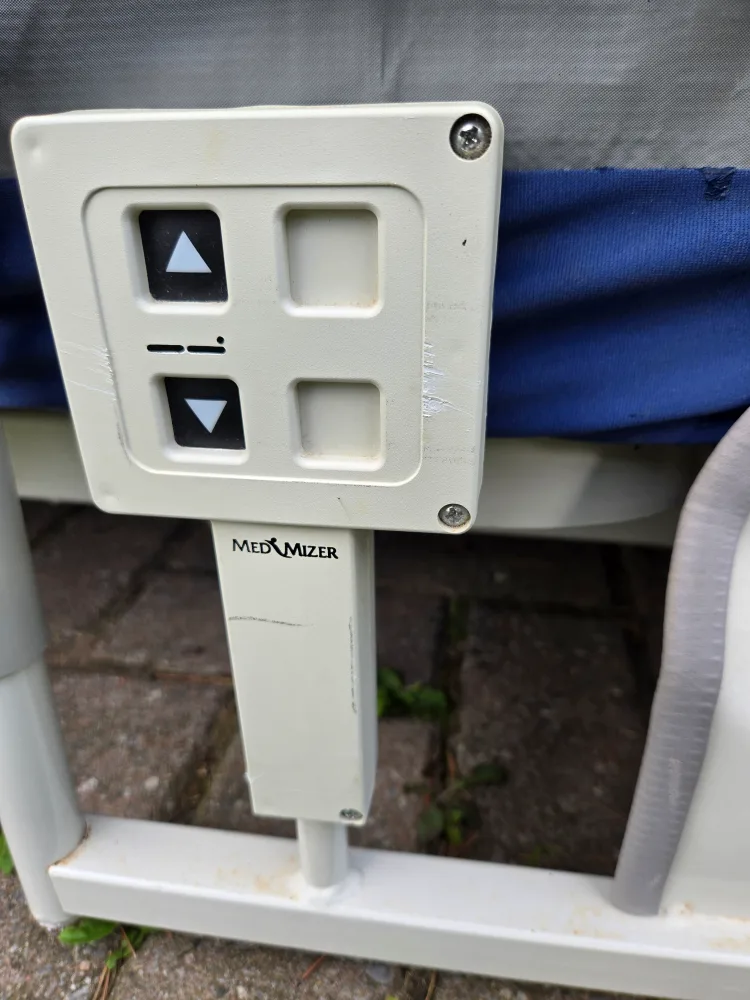 MedMizer SS Retractabed Hospital Bed image indicator(3)