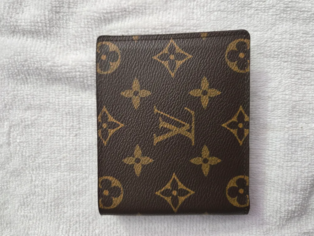 Louis Vuitton Monogram Brown Wallet image indicator(6)
