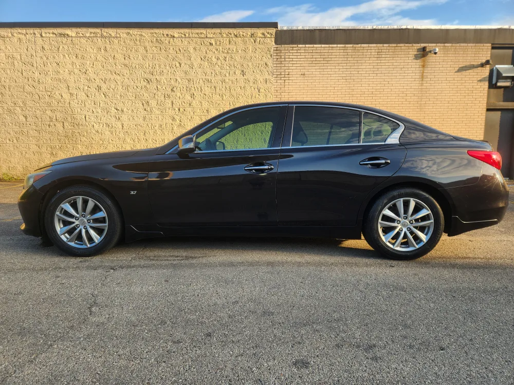 2014 Infiniti Q50 thumbnail