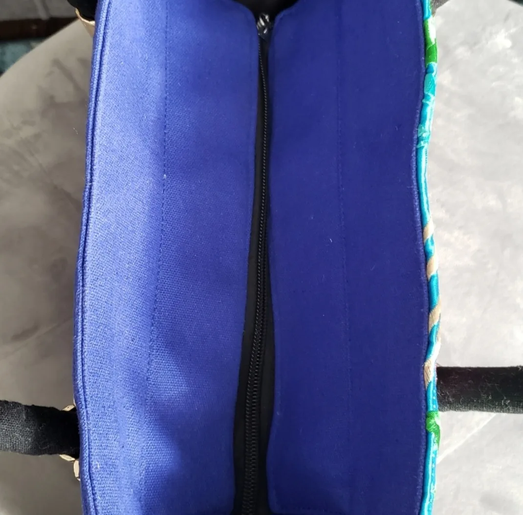 Floral Embroidered Hmong Bag image indicator(7)