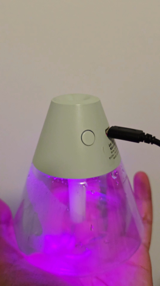 Life on Products Mini Pop LED Light Humidifier - photo 2
