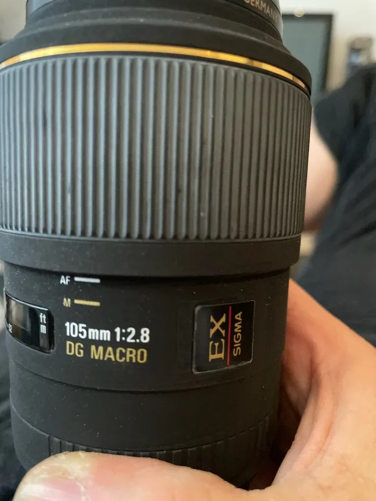 Sigma 105mm f/2.8 EX DG Macro Lens thumbnail
