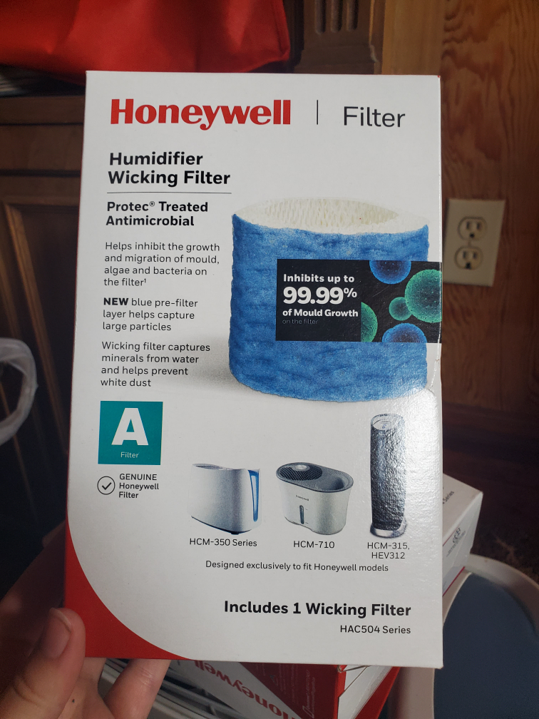 Honeywell Humidifier and filters - photo 3