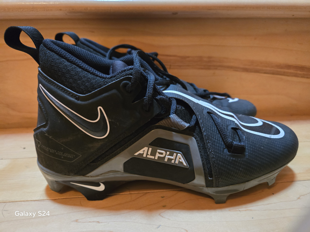 Nike Alpha Menace Pro 3 Football Cleats - photo 2