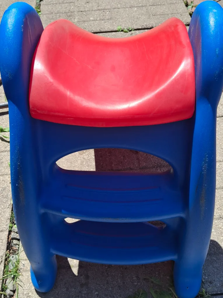 Little Tikes Red & Blue First Slide image indicator(4)