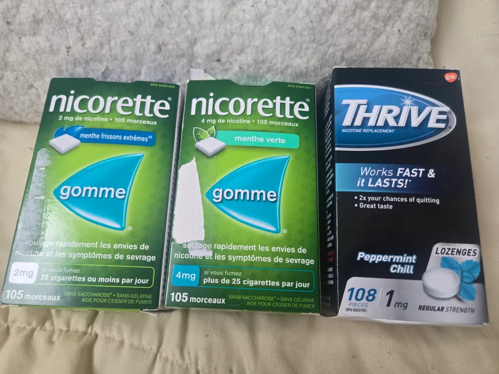 Nicotine quiet smoking lozenges and 2 packs of gum image indicator(3)