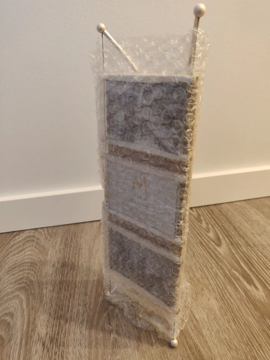 NEW Mantles Bridge Photo Frame - 3.5" x 2.5" - Floating Pictures image indicator(8)