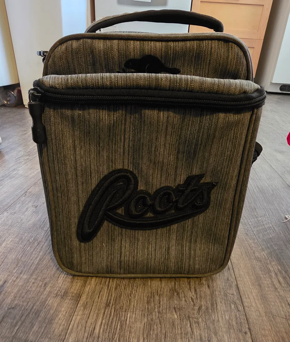 Roots Lunch Bag thumbnail