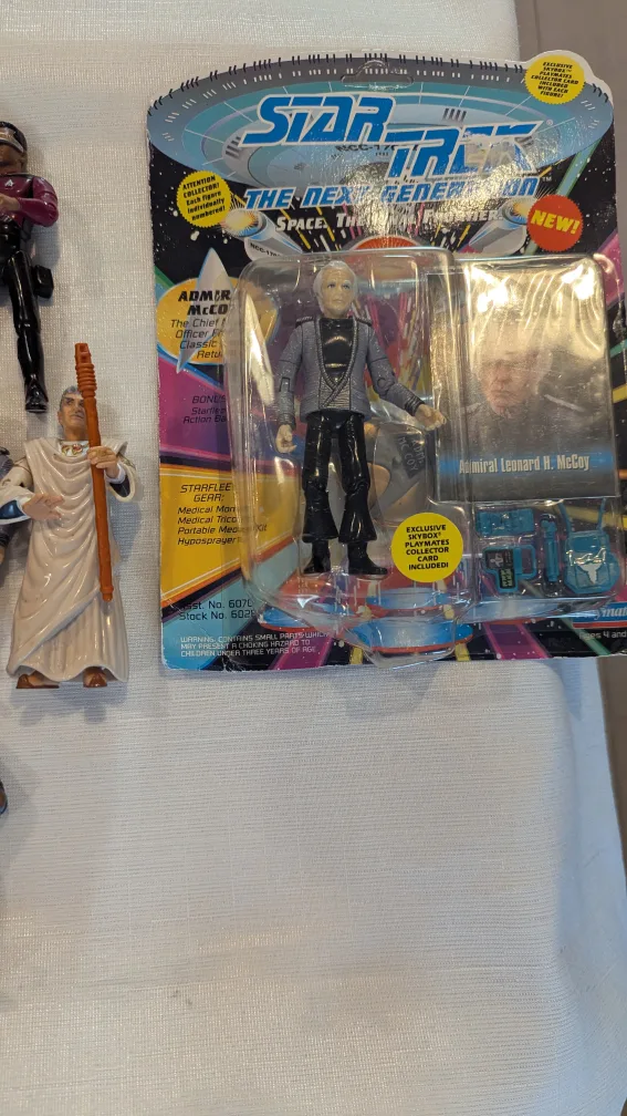 Star Trek TNG Action Figures Lot of 18 1990s Playmates image indicator(4)