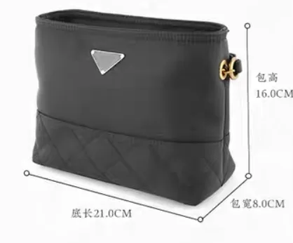 women's Corssbody Bag image indicator(2)