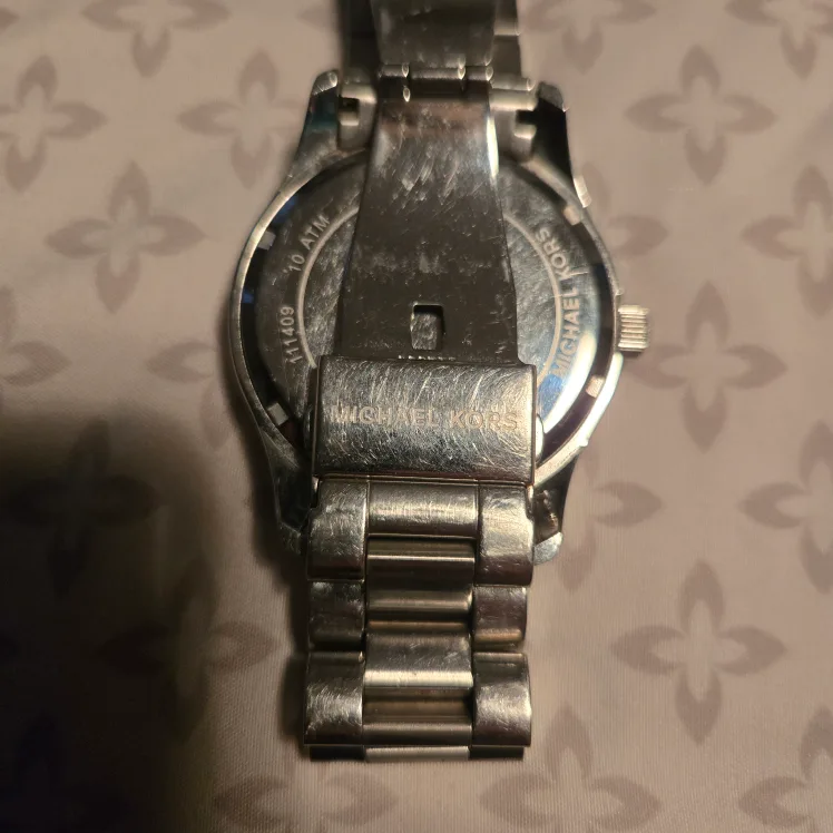 Michael Kors Women's Watch image indicator(3)