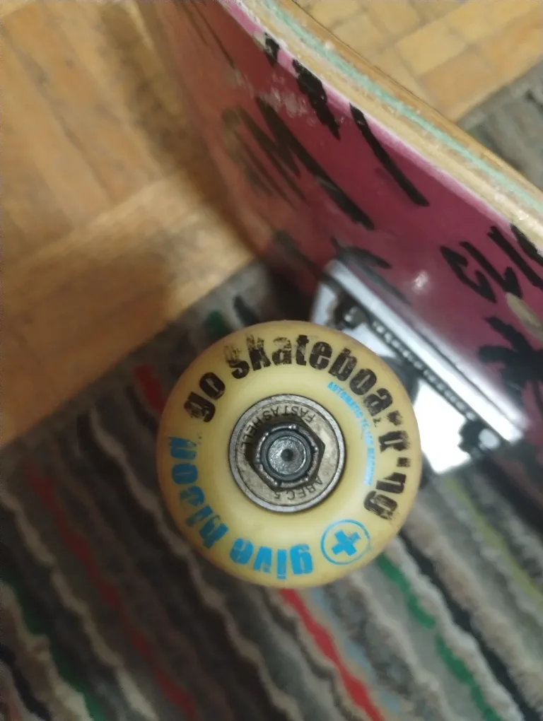 ATM Skateboard, matching wheels and darkStar trucks image indicator(5)