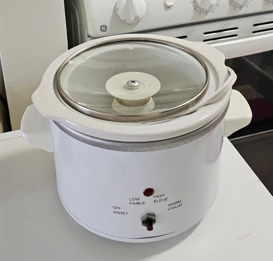 Essential Needs Slow Cooker WJ-1500 🇨🇦 🍁 thumbnail