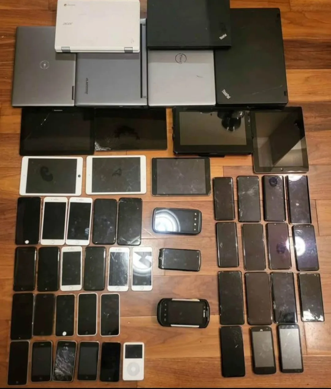 Damaged iPhones, Samsung, LG, ZTE Smartphones thumbnail