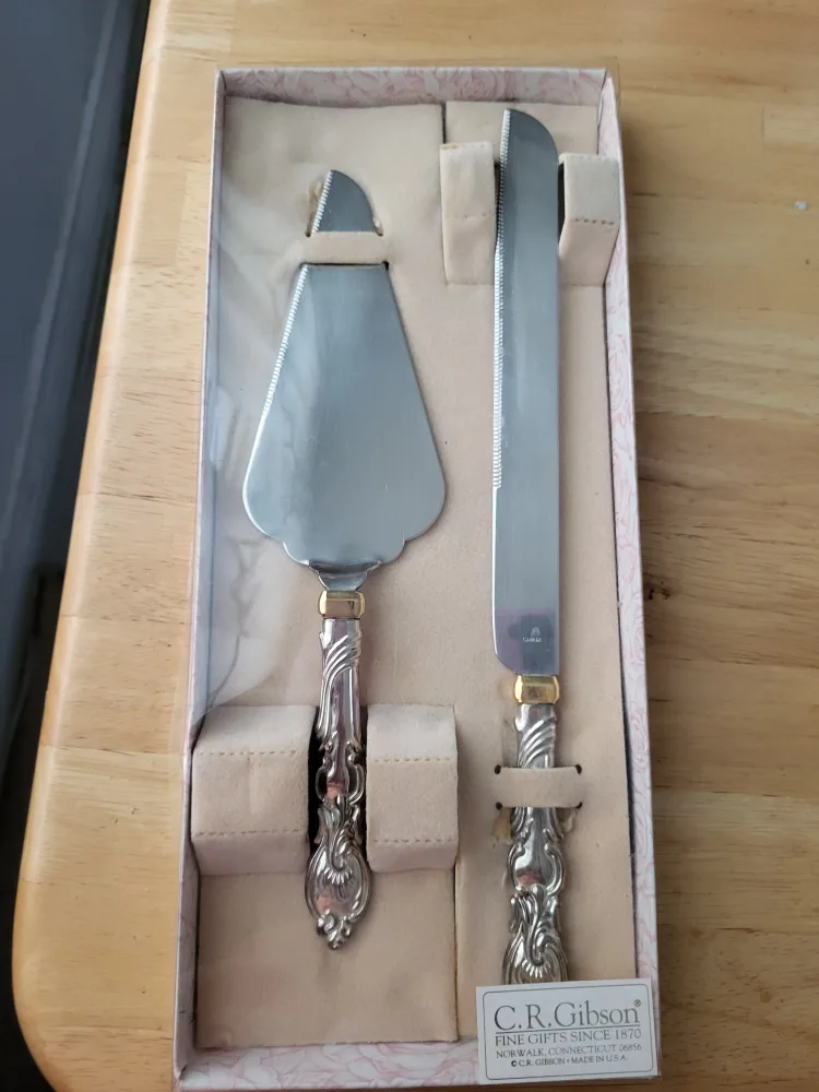 Cake Knife and Server Set thumbnail