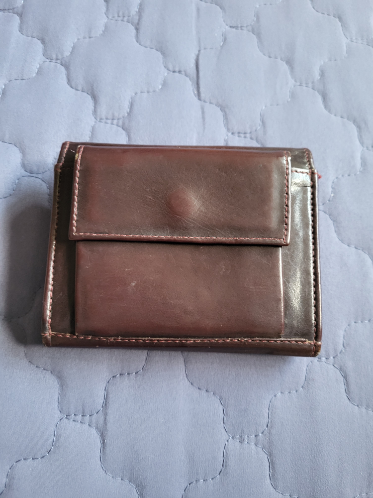Brown Leather Trifold Wallet - photo 3