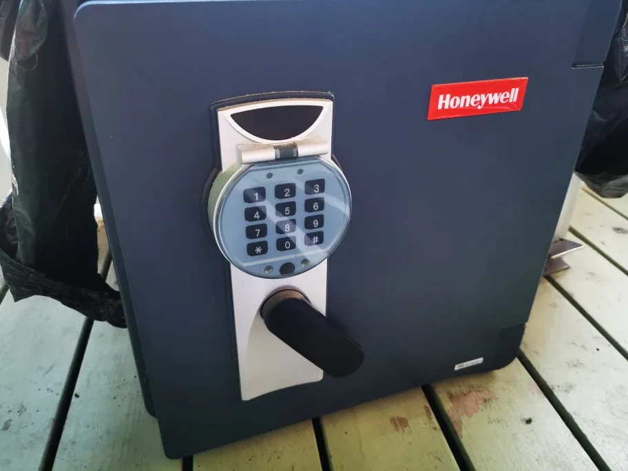 Honeywell Safe thumbnail