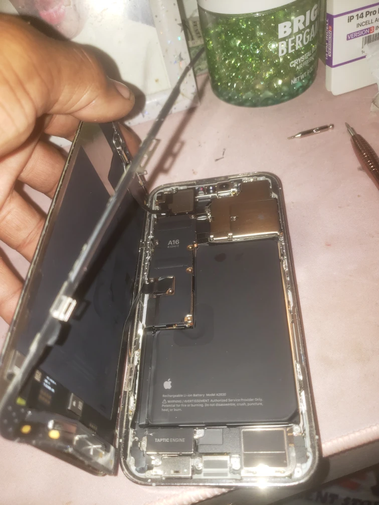 phone repairs - photo 4