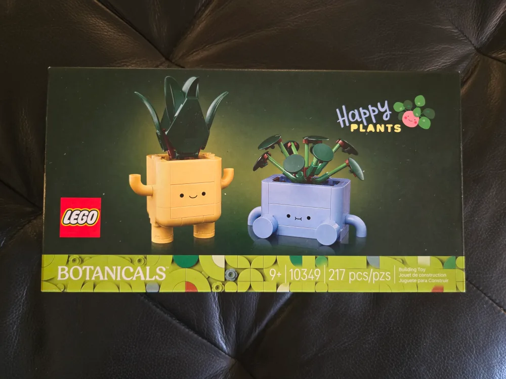 LEGO Botanicals Happy Plants Set 10349 🇨🇦 thumbnail