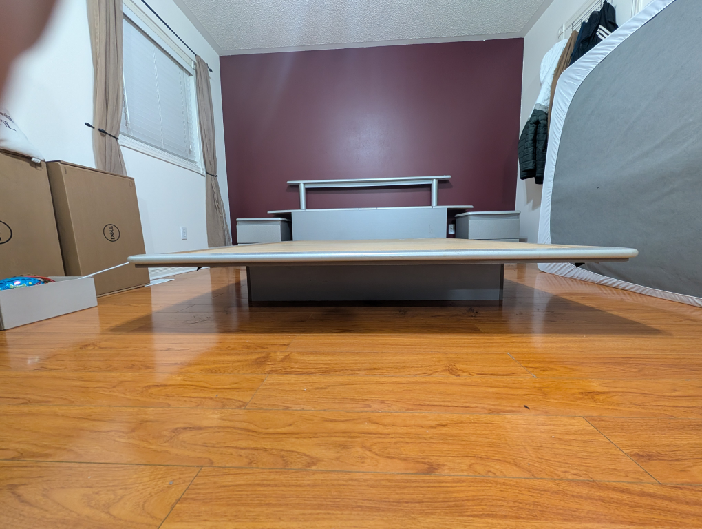 Bedroom Set - Dresser, Mirror, Bed Frame, 2 Nightstands - photo 3