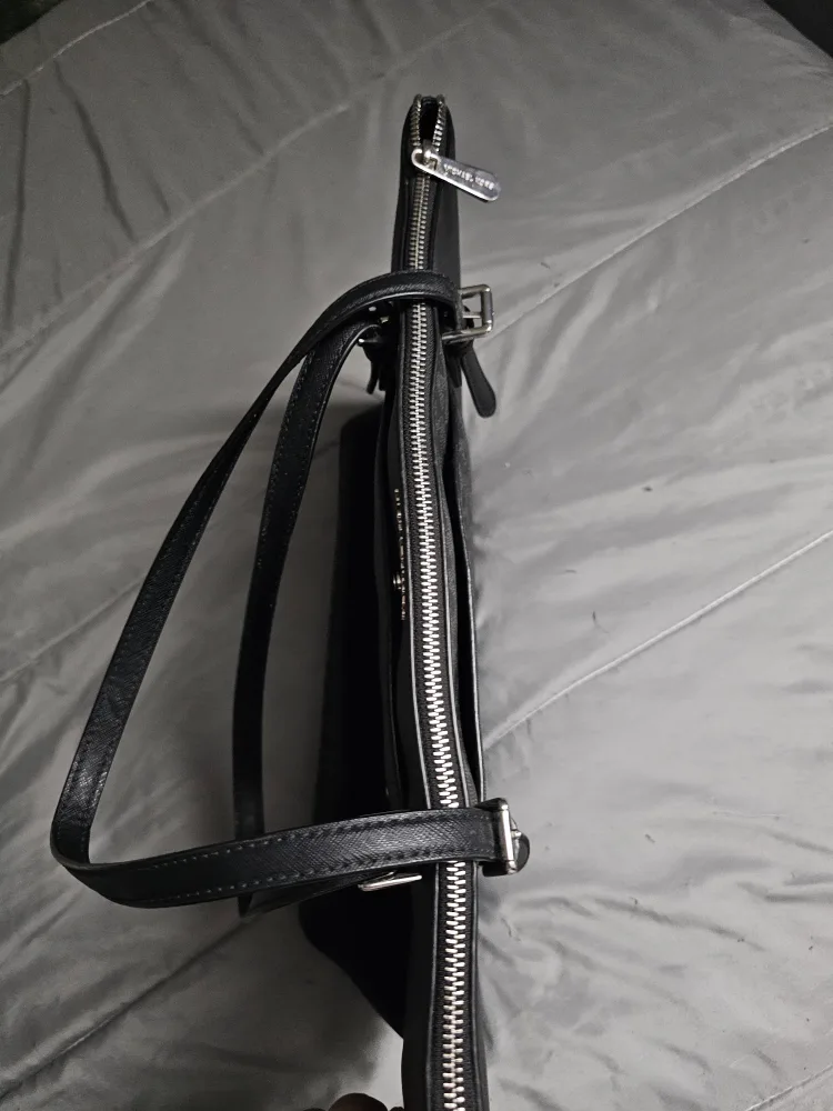 Michael Kors Black Tote Bag image indicator(3)