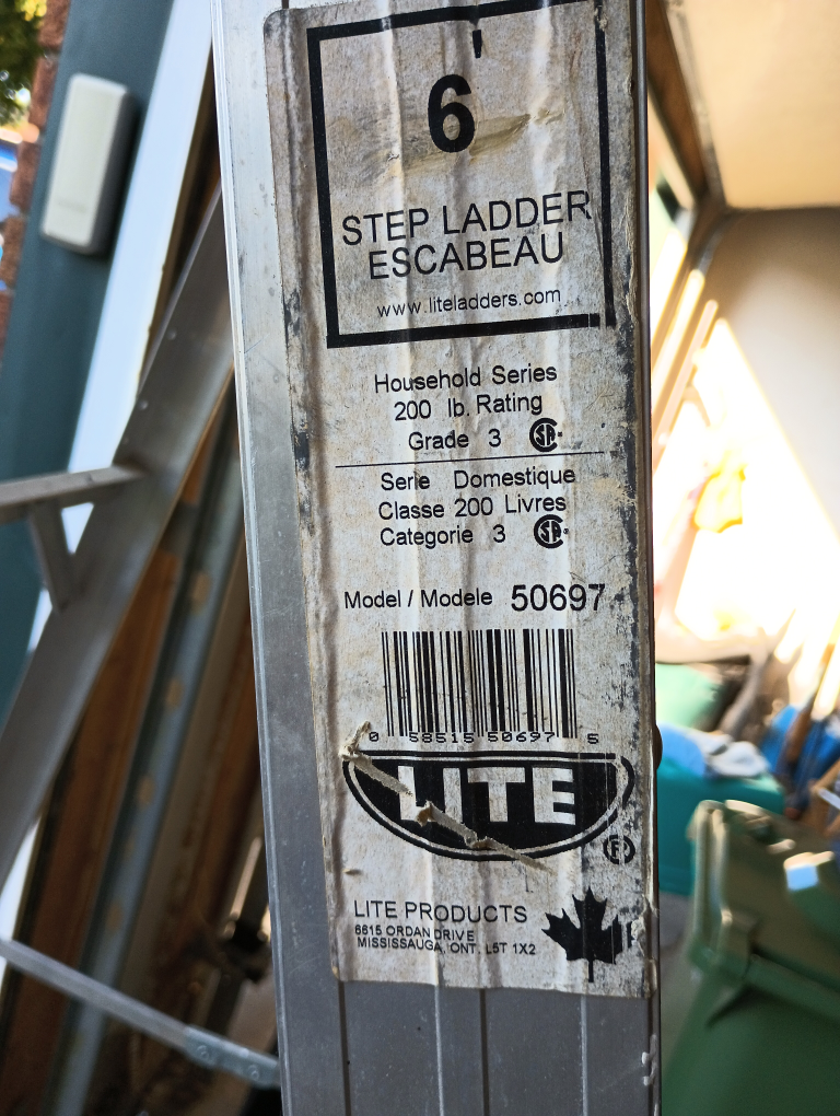 Lite 6' & 4' Step Ladders - photo 3