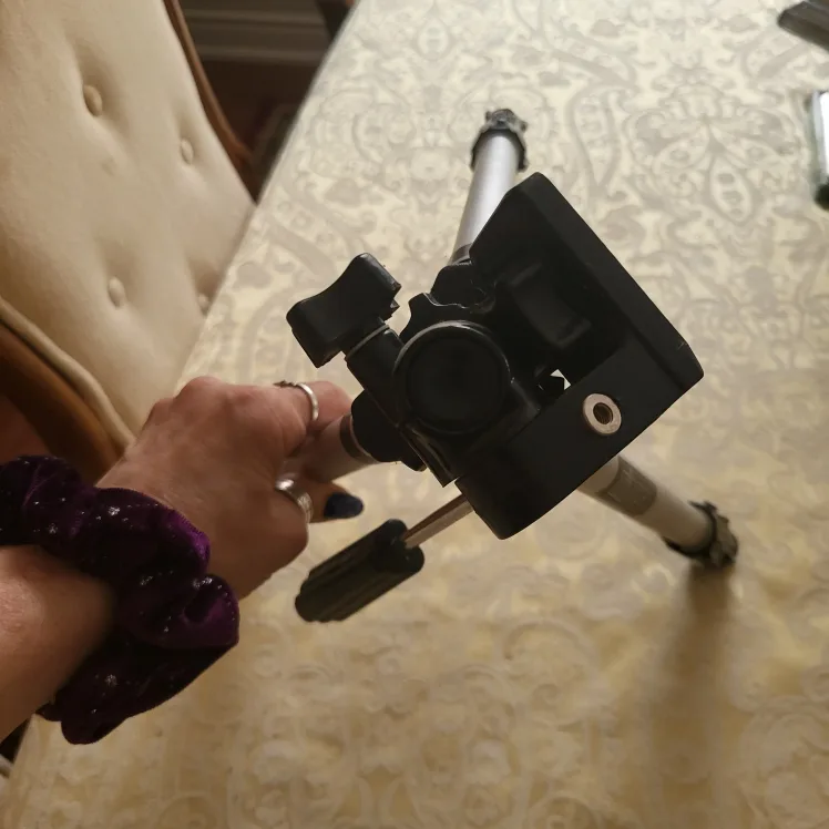 Digitek Lightweight Tripod image indicator(2)