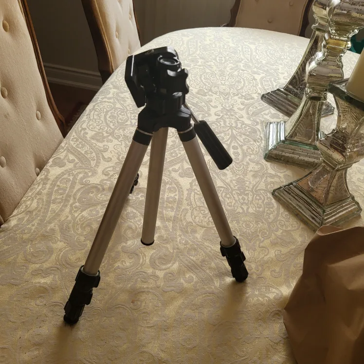 Digitek Lightweight Tripod image indicator(3)