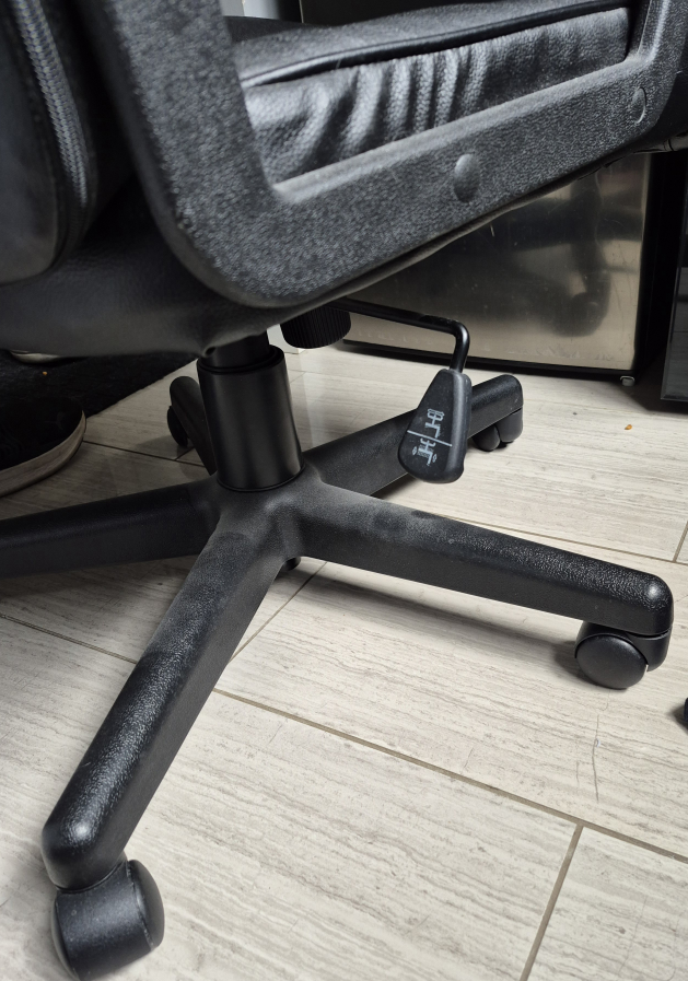 Black Leather Office Chair - photo 4