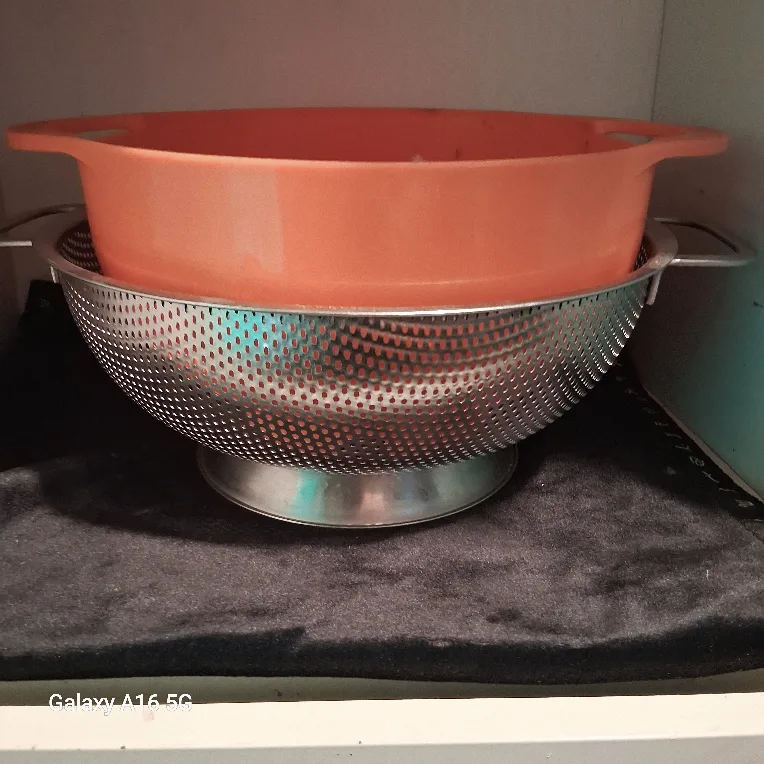 Colander Set - Orange Plastic & Metal thumbnail