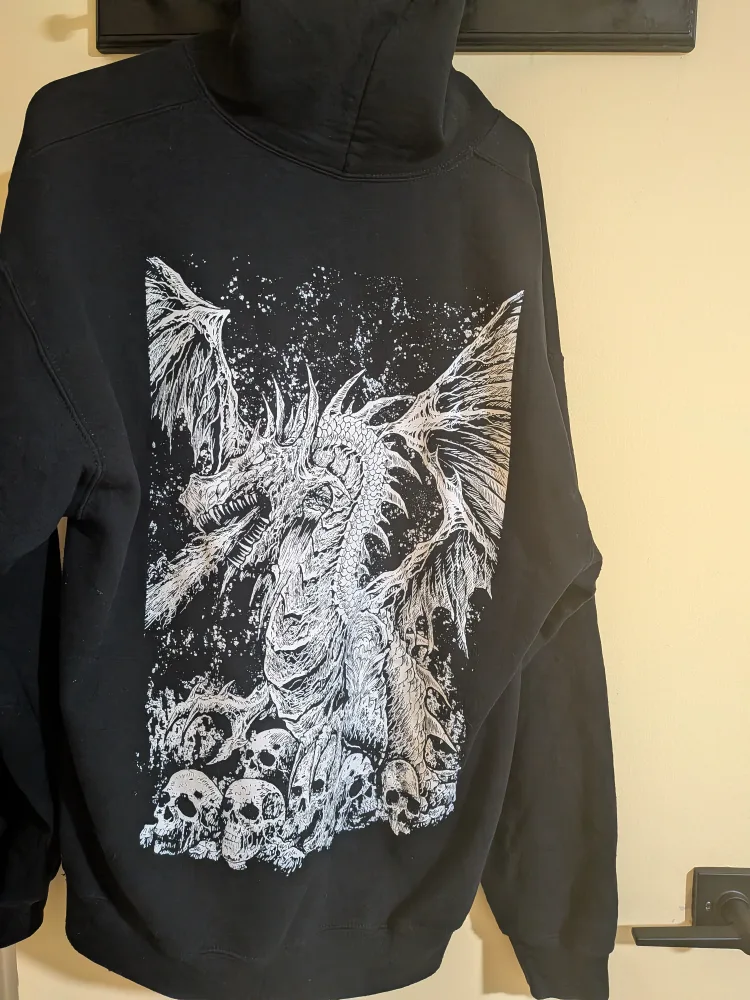 Vampire Freaks Black Dragon & Skulls Hoodie - Size L image indicator(2)
