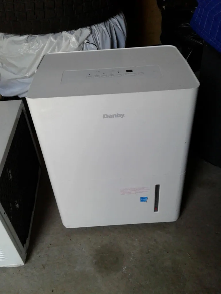 Danby portable dehumidifier - 30 pint thumbnail