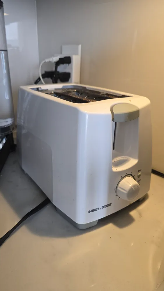 Black & Decker Toaster and Kettle Set thumbnail
