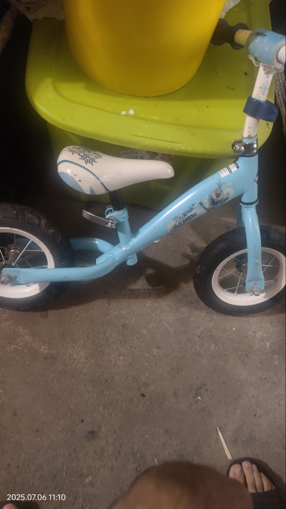 Disney Frozen Balance Bike - Light Blue