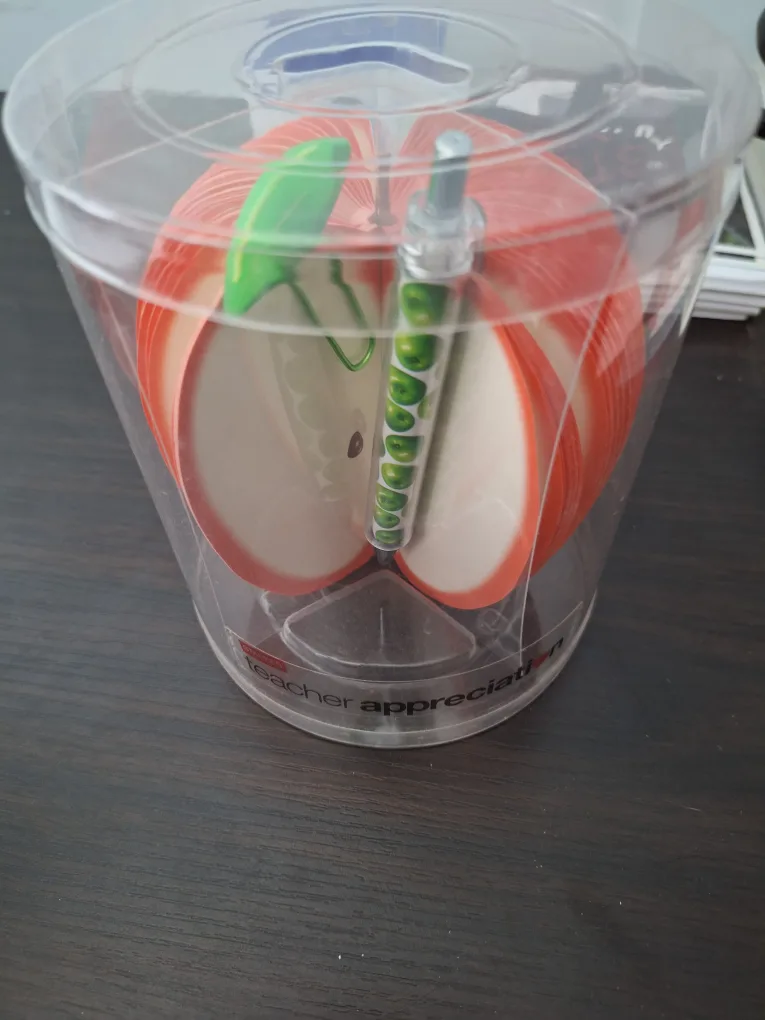 Teacher Appreciation Apple-Shaped Notes & Pen thumbnail
