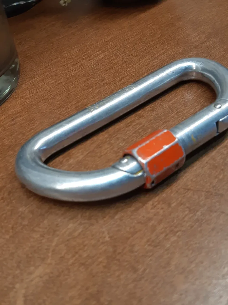 Bonaiti Carabiner image indicator(3)