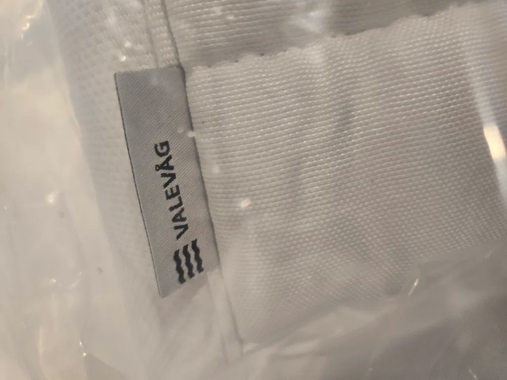 VALEVÅG Mattress - Queen Medium Firm *rip under mattress* image indicator(3)