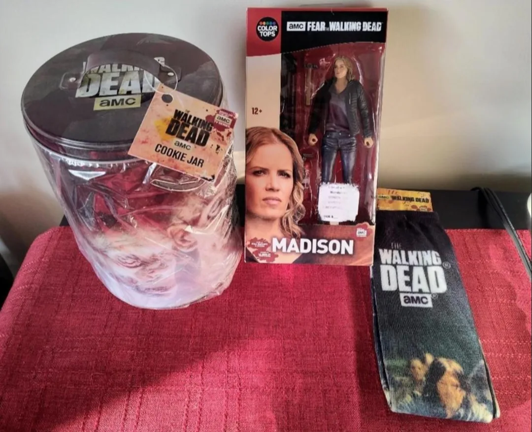 Brand new McFarlane  AMC FEAR THE WALKING DEAD lot thumbnail