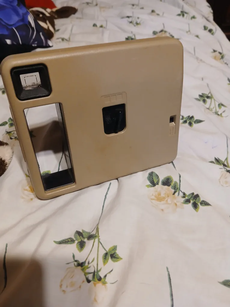 Vintage Kodak Pleaser Instant Camera image indicator(3)