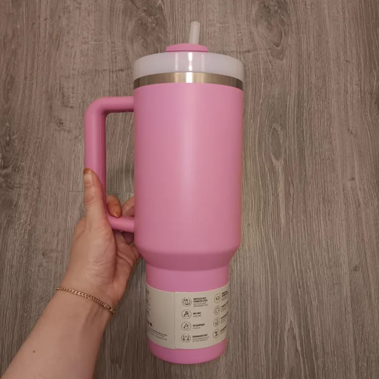 Stanley Quencher H2.0 Tumbler 40oz Pink image indicator(2)