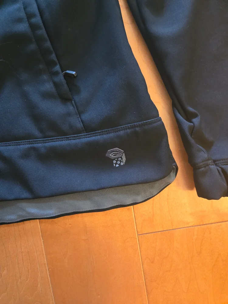 Mountain Hardwear Black Jacket - Size M image indicator(3)